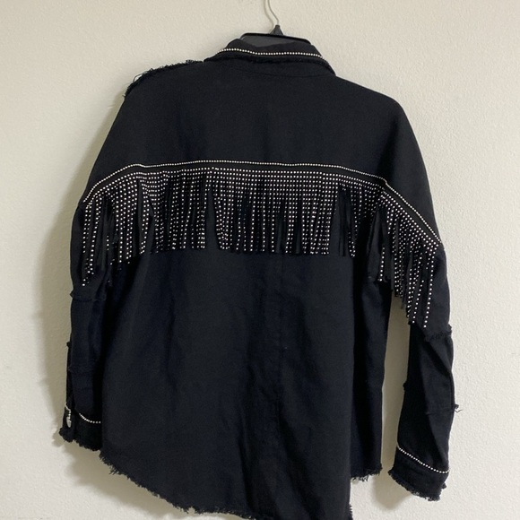 New! NWOT Casual Frayed Black Denim Jacket Studded Fringe - Picture 8 of 10